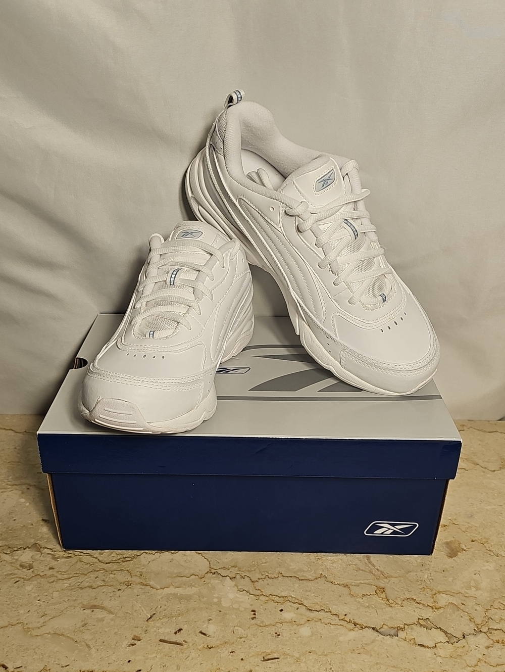 Reebok Gratify Ultra Womens White Leather Lace-up Walking Sneakers Shoes